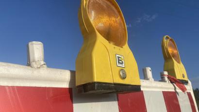 Bild: upl
Zwei solche Baustellenlampen fehlen jetzt auf einer Baustelle in Amberg.