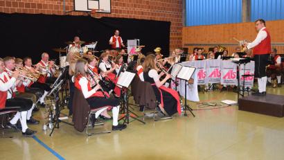 Bild: bö
Die Blaskapelle St. Ägidius Schmidmühlen hatte zum Konzert eingeladen. Es dirigierte Dr. Christian Bäuml.
