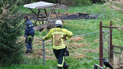 Bild: Petra Hartl
Möglicherweise ist das Feuer in einem Schrebergarten in Amberg absichtlich gelegt worden.