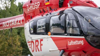 Bild: Daniel Karmann/dpa
Die Zwölfjährige wurde den Angaben zufolge mit einem Hubschrauber ins Krankenhaus gebracht. (Symbolbild)