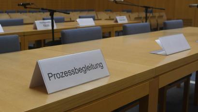 Bild: Gabi Schönberger
In Weiden hat am Mittwoch der Mordprozess gegen einen 15-Jährigen vor der Ersten Jugendkammer des Landgerichts begonnen.
