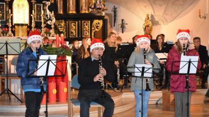 Bild: rgr
"Stille Nacht, heilige Nacht" war vom Klarinettenensemble unter der Leitung von José Luis Criollo zu hören.