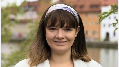 Bild: Moritz Darberger/exb
Die Pechbrunnerin Madeleine Schneider ist mit 22 Jahren zur Bezirksvorsitzenden von Bündnis 90/Die Grünen gewählt worden. Für sie war das keine Überraschung.