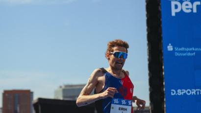 Bild: Bastian Weidler 
Der Nabburger Erik Hille ist beim Uniper Düsseldorf Marathon unter die besten Zehn gelaufen.