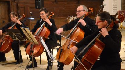 Bild: Kunz
Das Cello-Quartett spielt "Wie schön leuchtet der Morgenstern" von Johann Sebastian Bach.