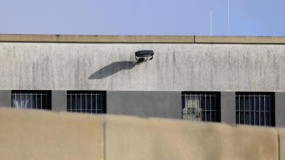 Bild: Karl-Josef Hildenbrand/dpa
In der JVA Gablingen sollen Gefangene misshandelt worden sein.