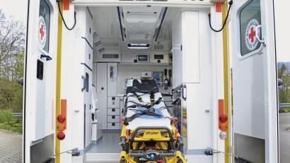 Archivbild: Petra Hartl
Griesbach bleibt Standort eines Rettungsdienstes. Am Mittwoch wurde er neu vergeben. Das Archivbild zeigt einen Blick in einen Rettungswagen des BRK.