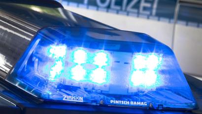 Bild: agentur_dpa
Die Polizei stellte bei Mähring verbotene Böller sicher.