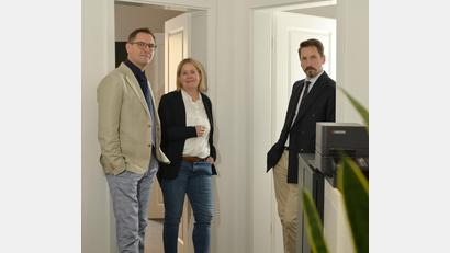 Bild: exb
Das Team der Kanzlei: von links Thomas Bäumler, Meike Winkler und Norbert Gicklhorn.
