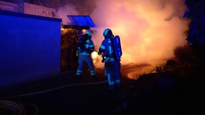 Bild: Berufsfeuerwehr Regensburg
Am Donnerstagabend hat es in einem Gartenhaus in der Sandgasse in Regensburg gebrannt.