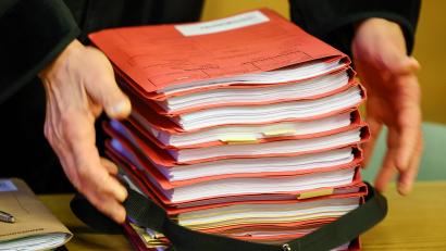 Symbolbild: Jan Woitas/dpa
Die Staatsanwaltschaft München I ermittelt gegen einen Oberpfälzer Rechtsextremisten.