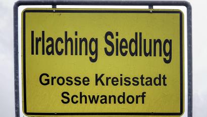 Bild: Hösamer
Die als rechtswidrig eingestuften Baubescheide für Grundstücke in Irlaching Siedlung hat der Bauausschuss zurückgenommen.
