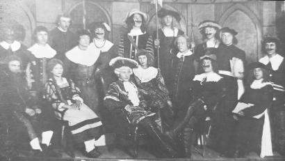 Bild: Archiv Jochen Neumann
Zum Stadtjubiläum 1924 zeigten Darsteller das historische Festspiel „Erbendorfer Bergfreiheit“.