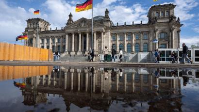 Bild: Monika Skolimowska/dpa
Deutschland hat gewählt. Im Newsblog gibt es die Ergebnisse, wie sich der neue Bundestag zusammensetzt.