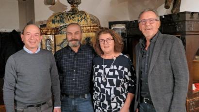 Bild: Mühlmeier Technics/exb
Ehrungen für langjährige Betriebszugehörigkeit gab es bei Mühlmeier Technics. Im Bild (von links) Thorsten Böhm, Max Ulrich, Claudia Wolf und Geschäftsführer René Mühlmeier.