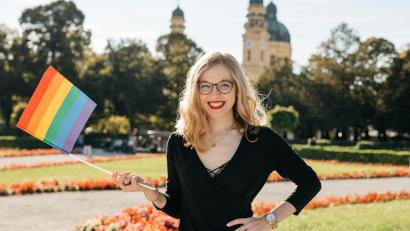 Bild: Jelena Moro/exb
Die gebürtige Oberpfälzer Autorin Simone Bauer hat einen Reiseführer geschrieben.