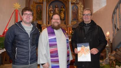 Bild: hdk
Beim Posaunenchor in Eschenfelden gab es Ehrungen (von links): Dominik Schwab, Bernd Deyerl und Siegfried Knahn, der seit 60 Jahren Bläser ist.