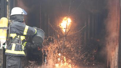 Symbolbild: Marcus Brandt/dpa
Die Rettungskräfte in Weiden sind auch an Heiligabend und an den Weihnachtsfeiertagen gefordert.