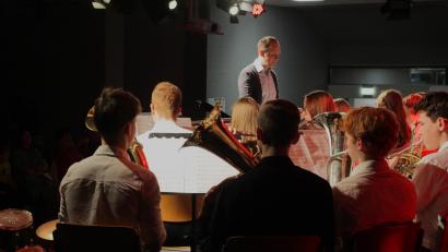 Bild: Dagmar Williamson 
Die GMG-Bigband präsentierte unter der Leitung von Andreas Billner eine Vielfalt von musikalischen Genres im Stil des Swings.