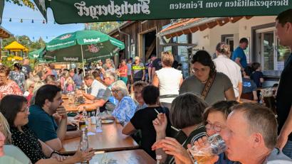Archivbild: wrl
Allein beim großen Spendenfest im September in Pertolzhofen wurden rund 50.000 Euro für Lukas eingenommen.