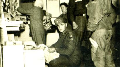 Bild: Kultur- und Militärmuseum Grafenwöhr
Bei seinem Aufenthalt in der Oberpfalz sammelte Elvis Presley viele Sympathien, da er keinerlei Arroganz an den Tag legte.