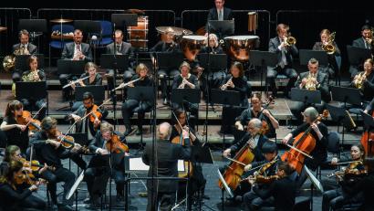 Bild: Stephan Huber
Das Silvesterkonzert des Amberger Sinfonieorchester im Stadttheater in Amberg, unter der Leitung von Thomas Appel war wieder einmal grandios.
