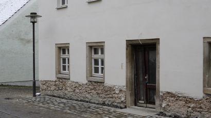 Bild: Schönberger/exb
In der Kirchstraße in Schönsee saniert das Ehepaar Schießl derzeit ein altes Ackerbürgerhaus.
