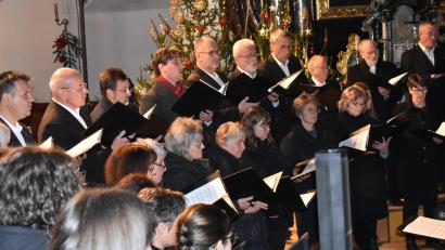 Bild: rgr
Die Akteure zeigen vollen Einsatz bei der Uraufführung der Adventskantate in der Pressather St.-Georgskirche.