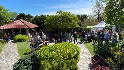 Bild: Völkl
Über 30 Aussteller, aber auch Rückzugsorte im Privatgarten: Den Besuchern gefällt die Mischung.