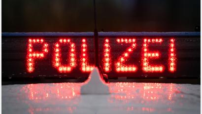 Bild: Symbolbild Soeren Stache/dpa
Nach einer Unfallflucht in Amberg ermittelt die Polizei.