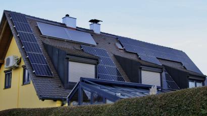 Bild: Verbraucherzentrale Bayern
Das ZEN Ensdorf berät zum Thema Photovoltaikanlagen.