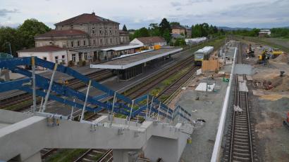 Bild: ak
Der Bahnhof Kirchenlaibach ist derzeit eine Großbaustelle.