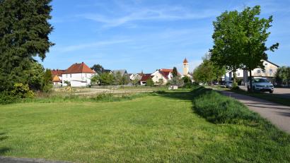 Bild: bnr
Das Birnbaum-Areal ist ein Filetstück im Zentrum von Schwarzenfeld. Die Grundstücksvergabe soll im Rahmen eine sogenannten Konzeptvergabe erfolgen.