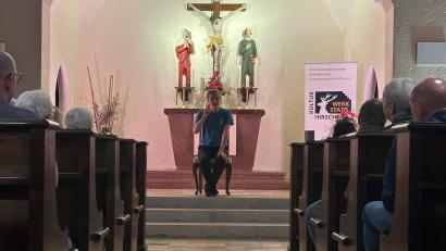 Bild: Stefan Fischer
Aktion „Kirchbarett“ gastierte Kabarettist Philipp Weber in der Hirschauer Gustav-Adolf-Gedächtnis-Kirche.