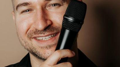 Bild:  Benjamin Ebi/exb
Deutsche Klassiker und weltbekannte Balladen singt Christoph Baierl.