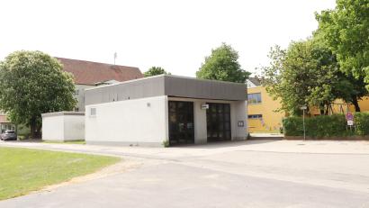 Bild: gru
Das alte Feuerwehrhaus in Edelsfeld wird bald Geschichte sein. Es wird abgerissen und stattdessen ein Bürgerhaus errichtet.