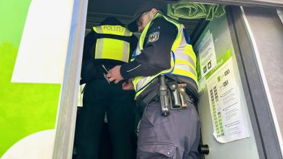 Bild: Gabi Schönberger
Grenzkontrolle in Waidhaus an Tag 1 nach der Verschärfung unter Bundeskanzler Merz und Innenminister Dobrindt.