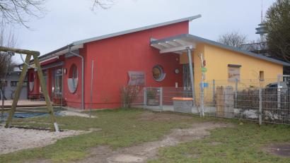 Bild: fz
Die Kindertagesstätte Löwenzahn in Letzau. Der Gemeinderat empfiehlt den Johannitern als Träger, ab September die Gebühren zu erhöhen.