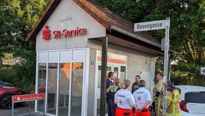 Bild: -/Feuerwehr Hersbruck/dpa
Die Feuerwehr befreite den Mann nach rund 15 Minuten.