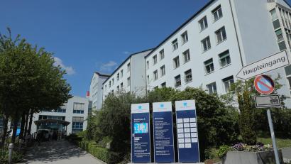Bild: Wolfgang Steinbacher
Das Klinikum St. Marien in Amberg ist bereit für die Krankenhausreform. Ein Gutachten mit acht anderen Krankenhäusern soll Klarheit über die künftige Verteilung der Leistungen bringen.