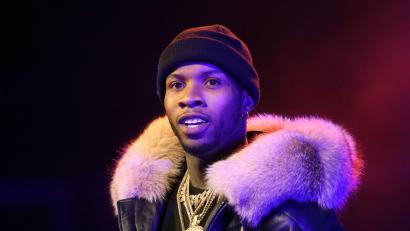 Bild: Daniel Deslover/ZUMA Wire/dpa
Rapper Tory Lanez verbüßt eine zehnjährige Gefängnisstrafe. (Archivbild)