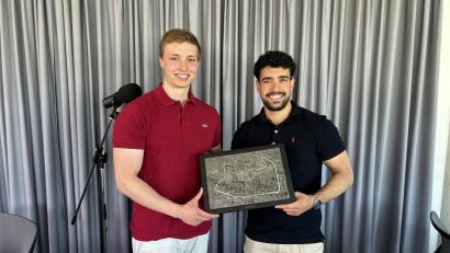 Bild: Christoph Fuchs, Wirtschaftsförderung Amberg
Björn Oeder und Tarek Saleh mit einem 3D-Druck.