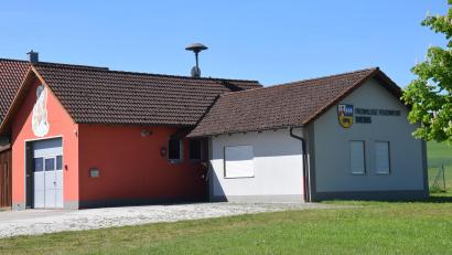 Bild: bö
Der Feuerwehrbedarfsplan der Gemeinde Ebermannsdorf weist auf die Nachbesserung der Feuerwehrgerätehäuser in Diebis (Bild) und in Pittersberg hin. In Ebermannsdorf soll neu gebaut werden.