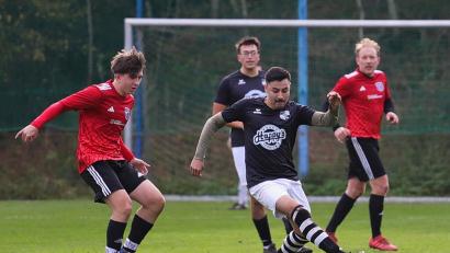 Bild: war
Der SV Etzenricht hat die Generalprobe für das Aufstiegsduell am vergangenen Wochenende beim 1:3 gegen Concordia Hütten in den Sand gesetzt, im Hinspiel (Szene) blieben die Punkte zu Hause.