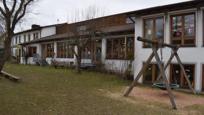 Bild: bnr
Das Kinderhaus Max und Moritz in Schmidgaden ist an seiner Kapazitätsgrenze angelangt. Jetzt wird über eine temporäre Erweiterung mit Containern nachgedacht.