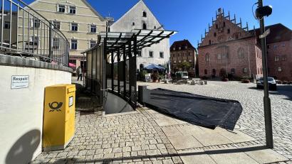 Archivbild: Andreas Royer
Der Luitpoldplatz in Sulzbach-Rosenberg wird wegen des Tags der offenen Tür im Staatlichen Bauamt Amberg-Sulzbach gesperrt. Die Sperrung betrifft auch mehrere Haltestellen.