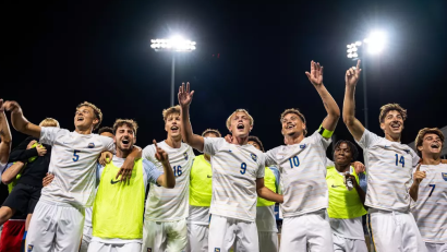 Bild: University of Pittsburgh Media
Das Team war für Tim Baierlein (Nummer 16) in Amerika wie eine zweite Familie.