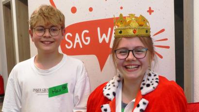 Bild: jp
Königin Franziska Ehbauer und Prinz Max äußerten bei "Sag Was" ihre Vorstellungen, was sie ändern würden, würden sie in Kastl herrschen.