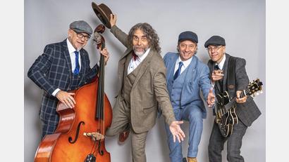 Bild: Gerald James/exb
Spielen bei "MAKbeats" im Schätzthauer-Innenhof: die Freaky Blinders aus Würzburg.