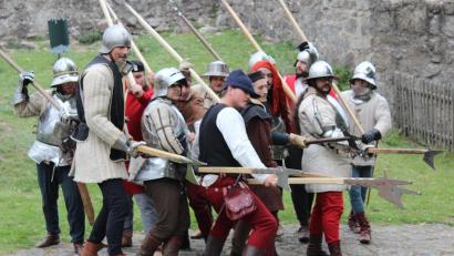 Archivbild: bey
Ritterspiele stehen beim beim Gastspiel von "Cantus Ferrum" im Mittelpunkt.